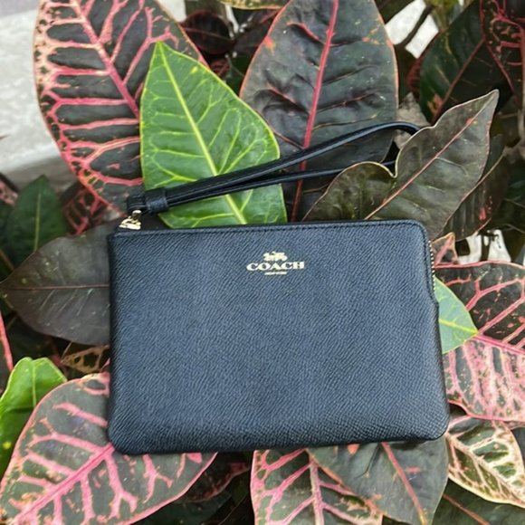 Coach Corner Zip Wristlet Black Leather - Picture 4 of 16